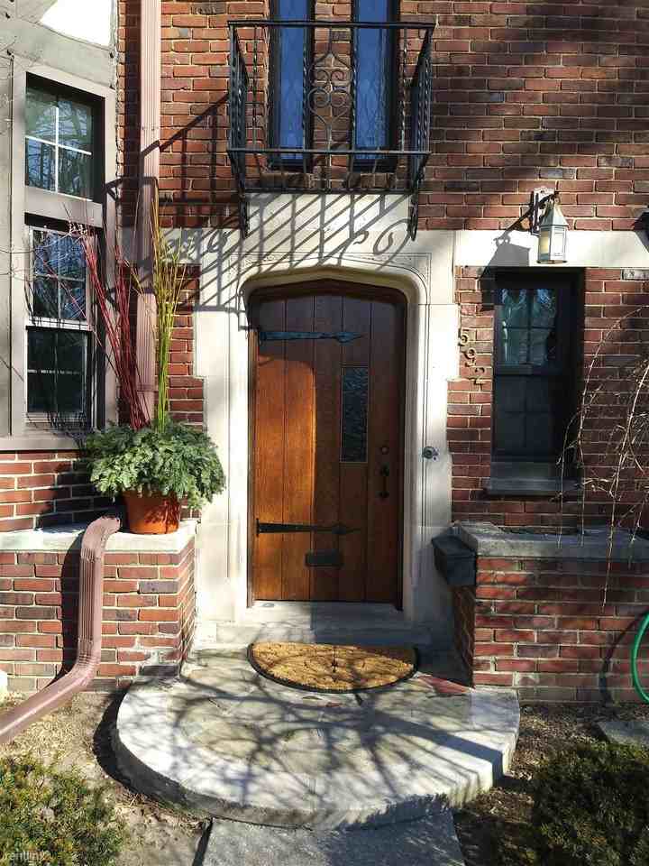 592 Cadieux Rd - Photo 2 of 46