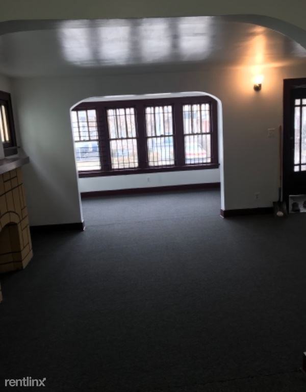 208 Carl St - Photo 3 of 17