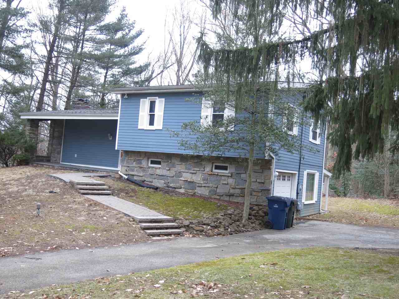 5 Glen Dr - Photo 2 of 27