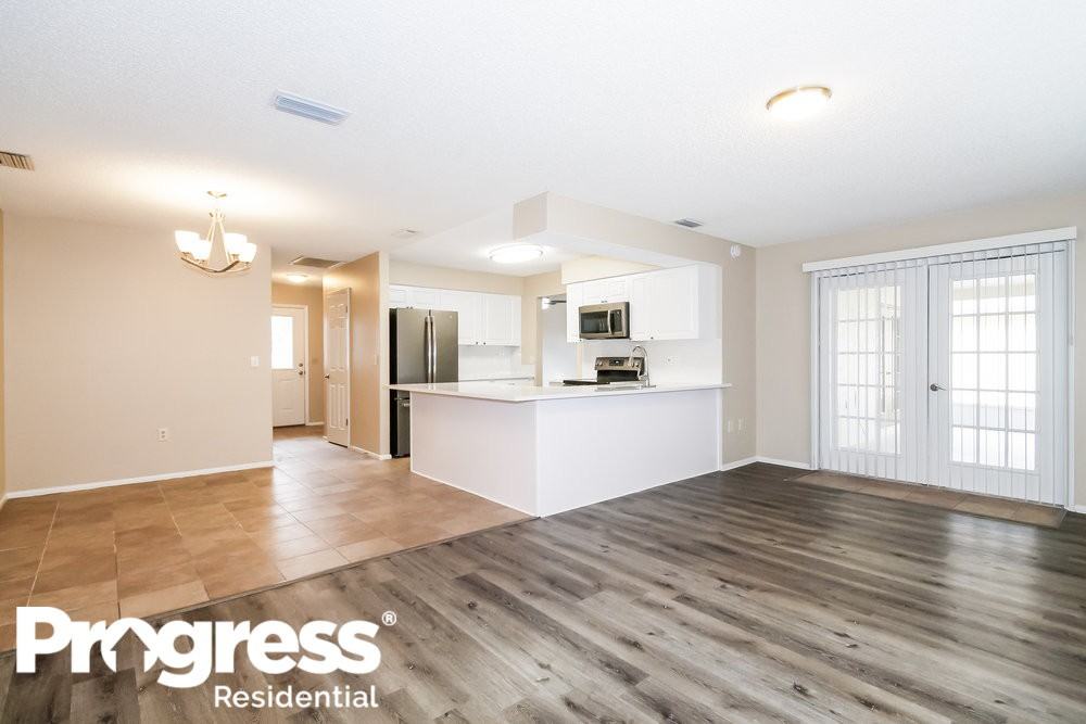 5250 Saltamonte Dr - Photo 3 of 15