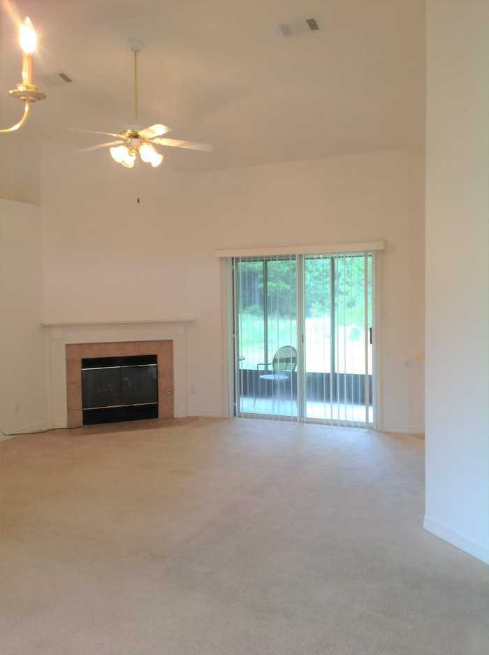 5038 Terra Lake Cir - Photo 3 of 10