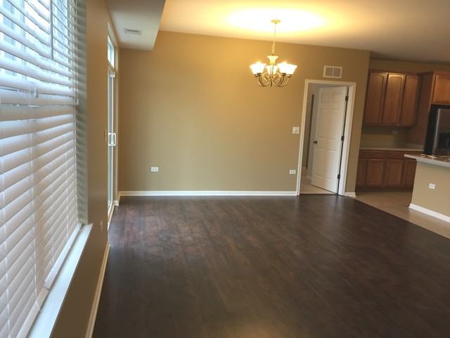 1194 Waverly Dr - Photo 2 of 13