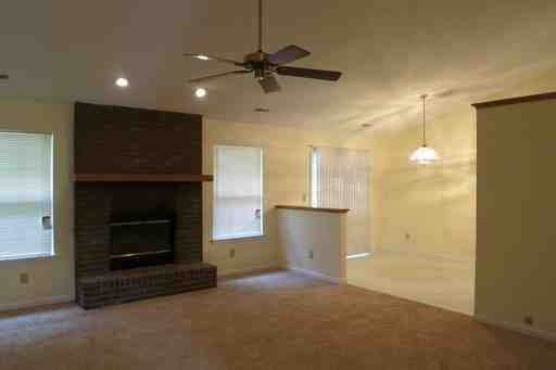 1002 N Leland St - Photo 3 of 14