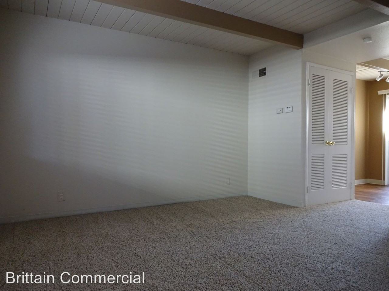 2418 T STREET - Photo 3 of 9