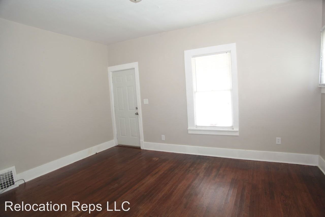 2008 11th St - Photo 3 of 17