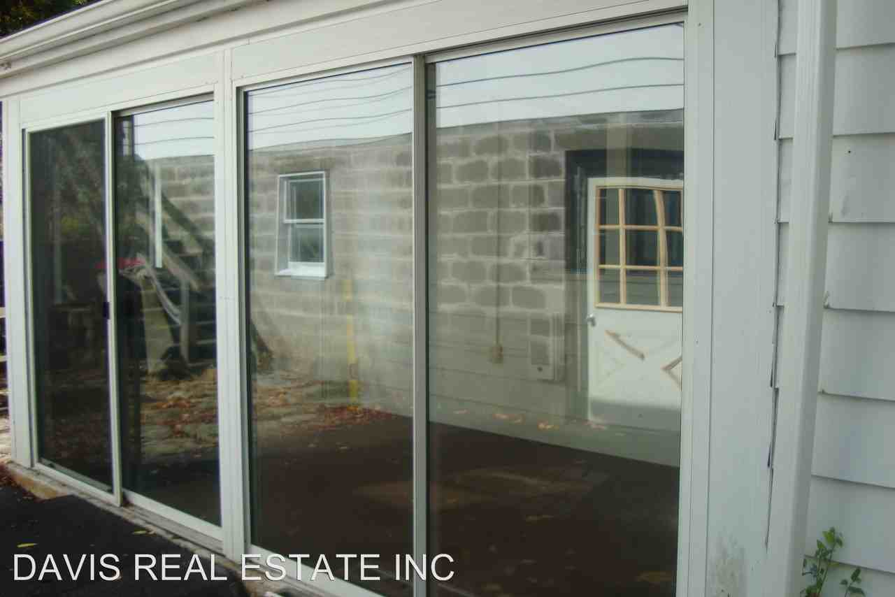 990 Lusk Run Rd - Photo 3 of 7