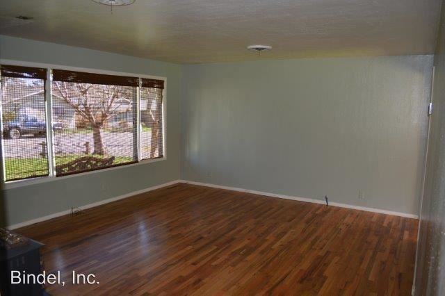 5362 Noe Ave - Photo 3 of 40