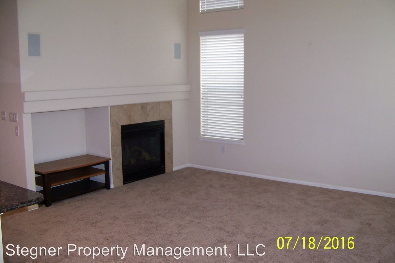 3809 Eclipse Ln - Photo 3 of 11