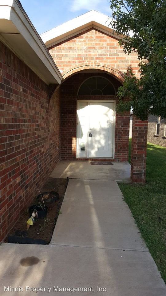 9910 Weatherford Ave - Photo 3 of 32