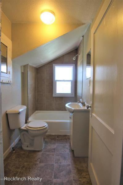 174 E Isabella - Photo 2 of 17