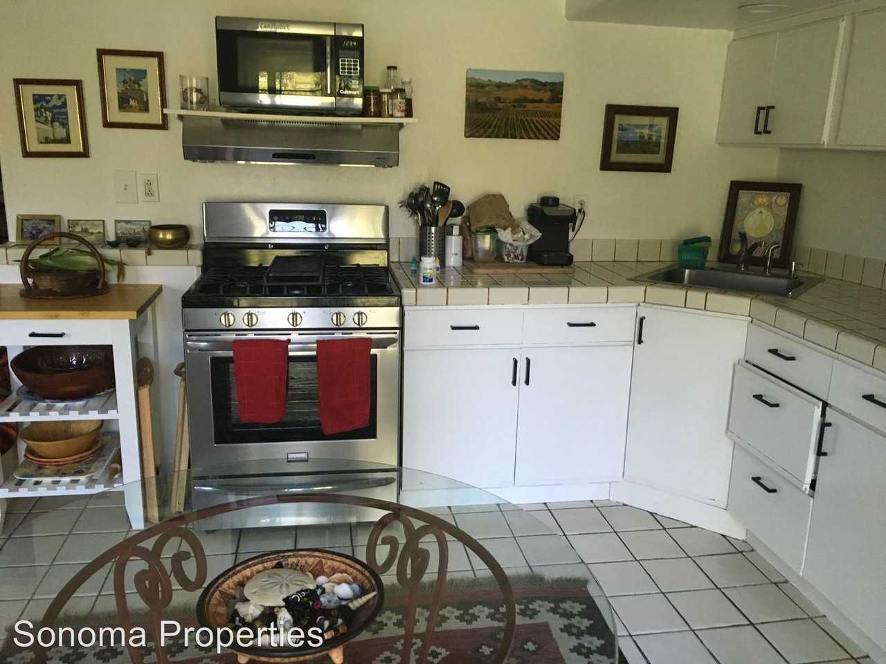 17225 Hillside Avenue Upper, Lower - Photo 2 of 3