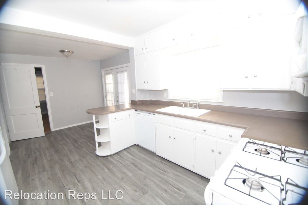 2203 16th St - Photo 3 of 15