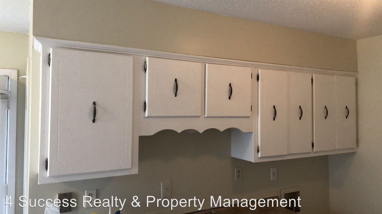 1198 Nora Rd - Photo 3 of 5