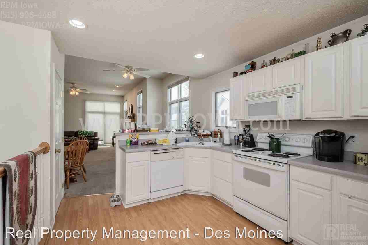 2811 SE 22nd St #1110 - Photo 3 of 14