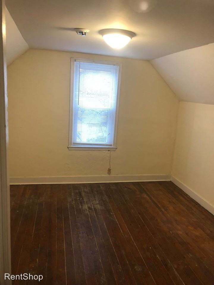 707 N William St #B - Photo 2 of 7