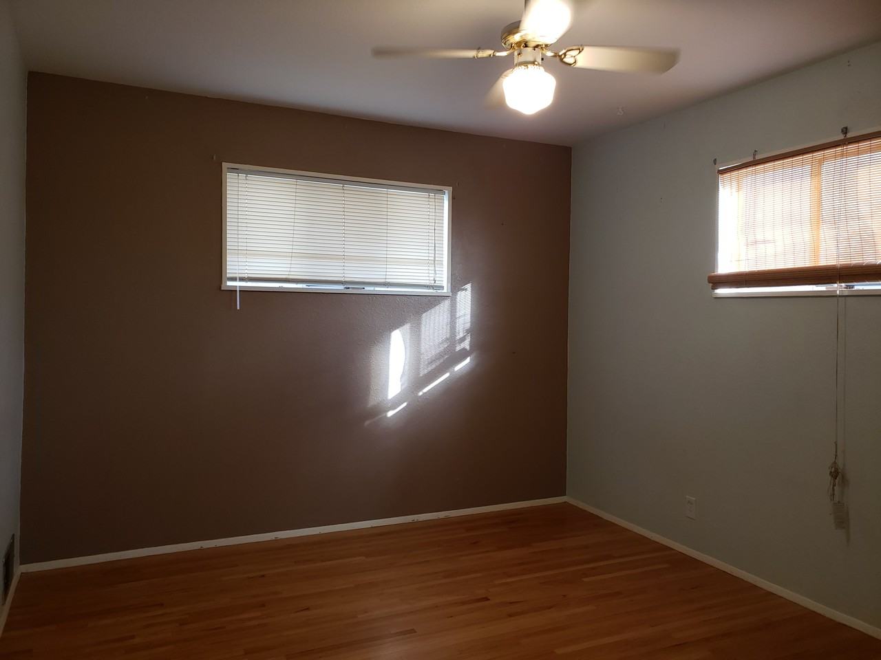 3301 Pitt St Ne - Photo 3 of 12