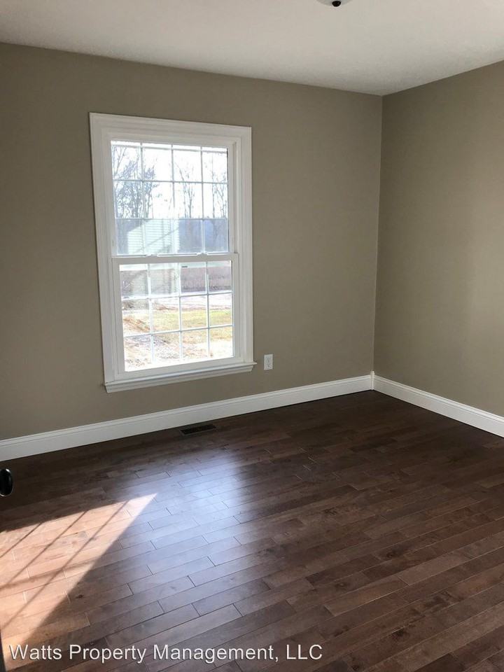 245 Woodrow Ln - Photo 2 of 27