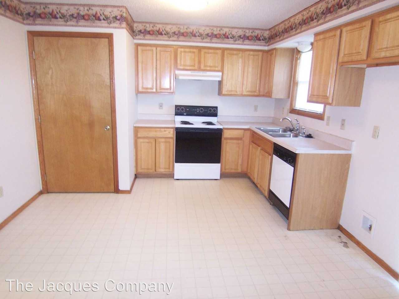 3369 S Sunrise Ave - Photo 3 of 10