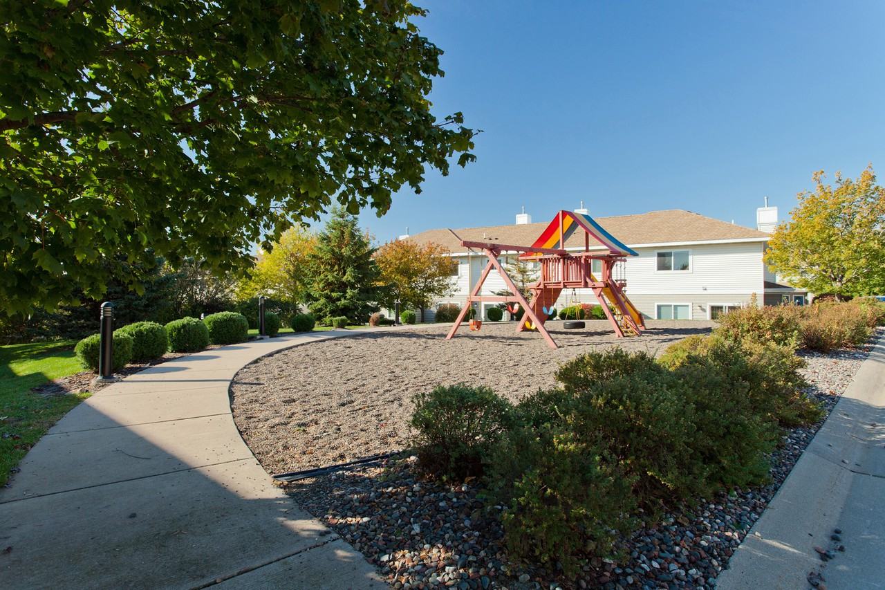 9114 University Ave NW