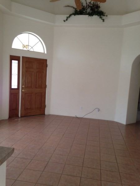 2442 W Via Di Silvio - Photo 2 of 3