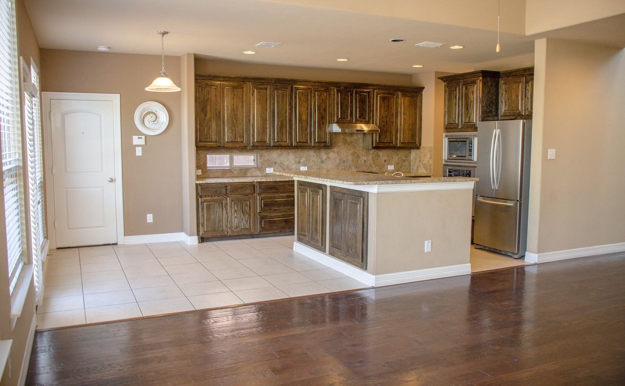 9693 Planters Row Dr - Photo 2 of 2