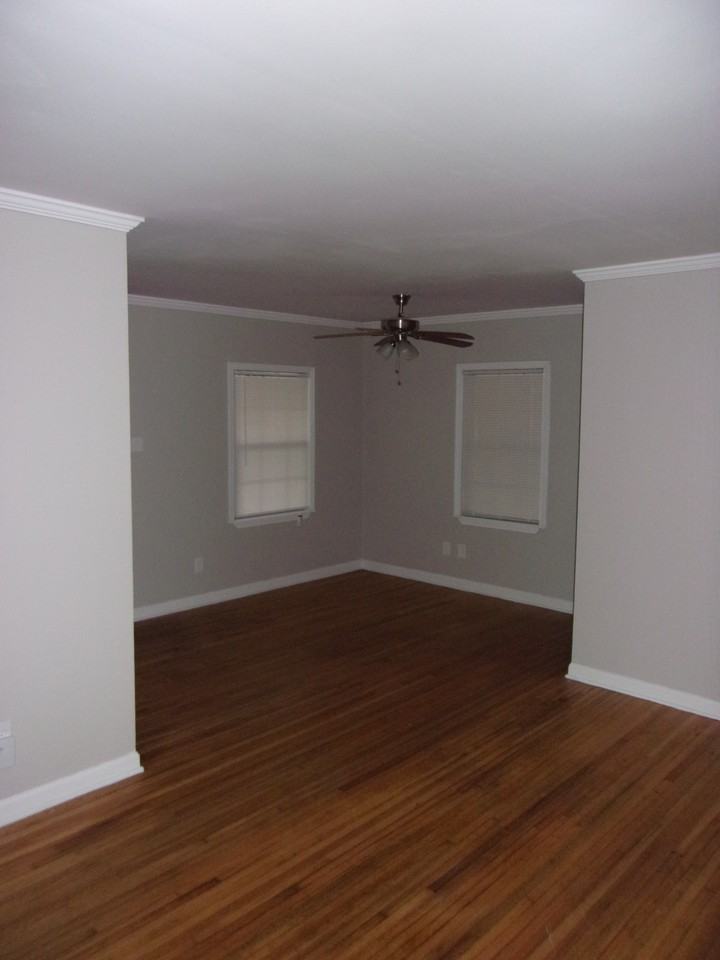 4126 Rhodes Ave - Photo 3 of 9