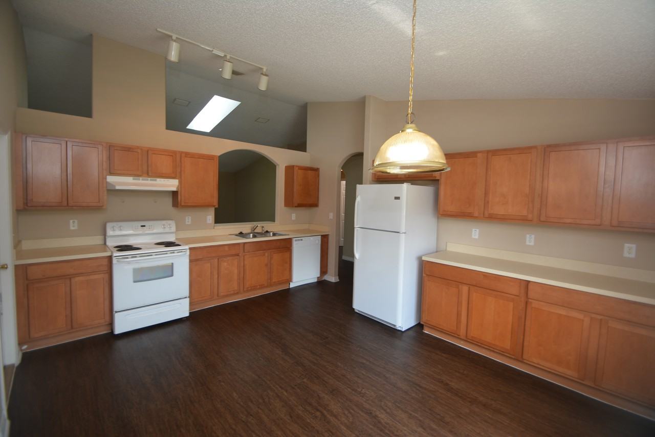 15 White Deer Ln - Photo 3 of 17