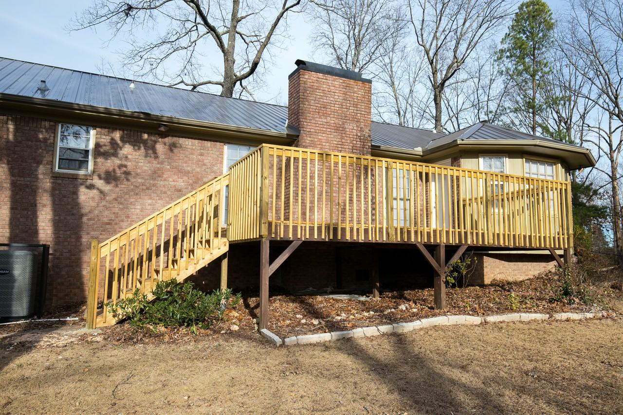 679 18th Ave NW - Photo 2 of 21