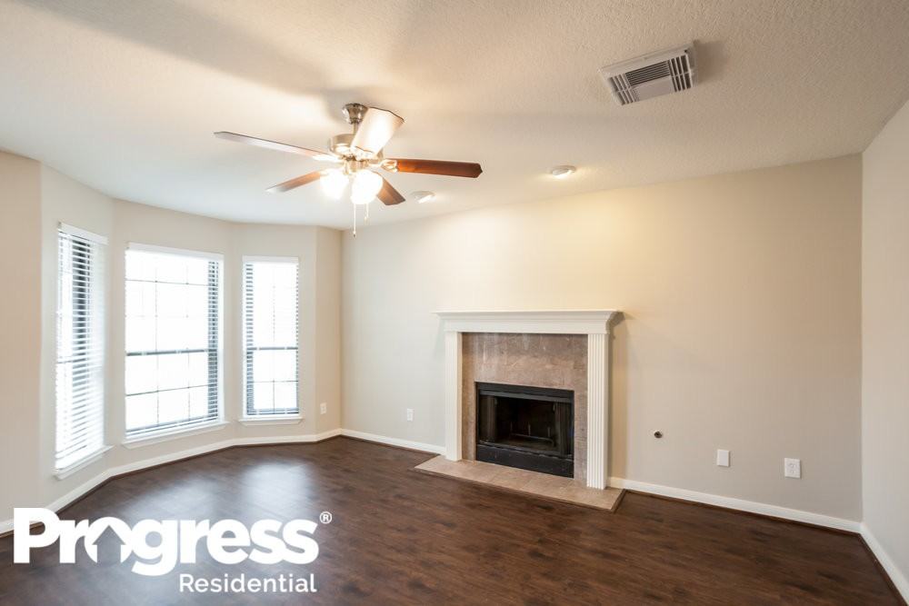 501 Hunters Ln - Photo 3 of 15