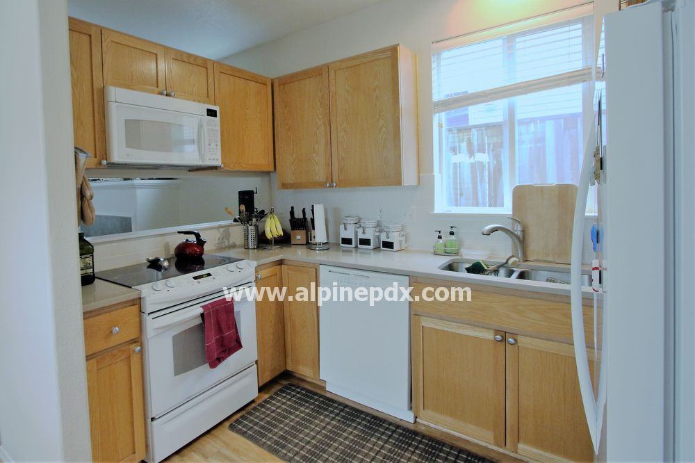 20496 SW Annadel St - Photo 3 of 13