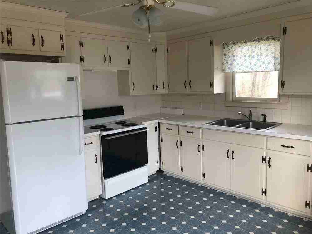 2565 Wards Gap Rd - Photo 2 of 3