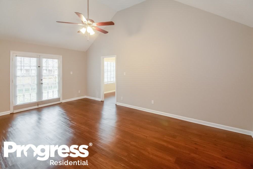 6756 Rockbrook Dr - Photo 3 of 20