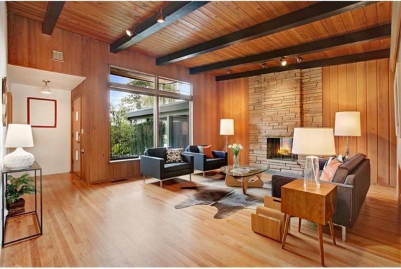 4611 NE 75th St - Photo 2 of 17