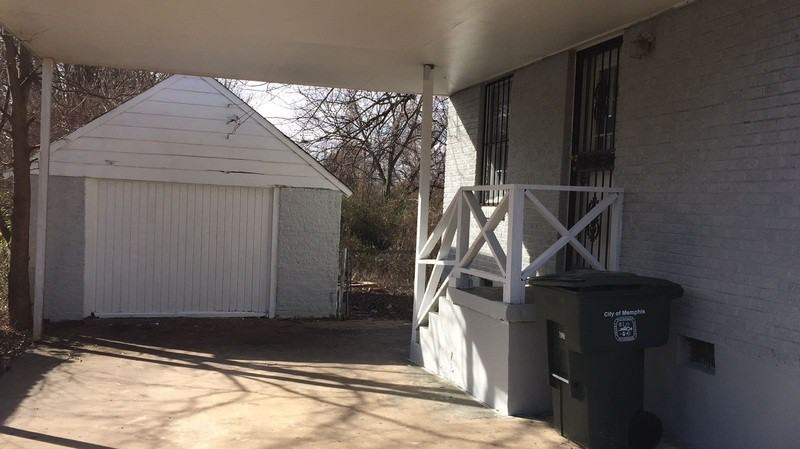 1451 Oberle Ave - Photo 3 of 6