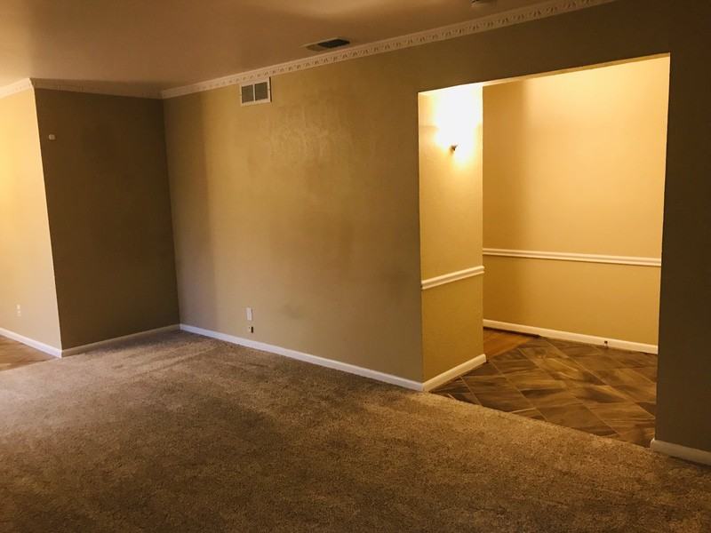 301 S Weatherred Dr - Photo 2 of 12