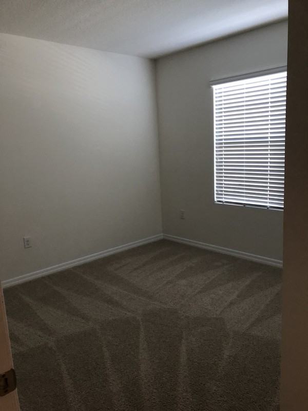 3132 Country Club Rd N - Photo 2 of 18