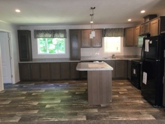 122 Glenview Dr #150 - Photo 3 of 5