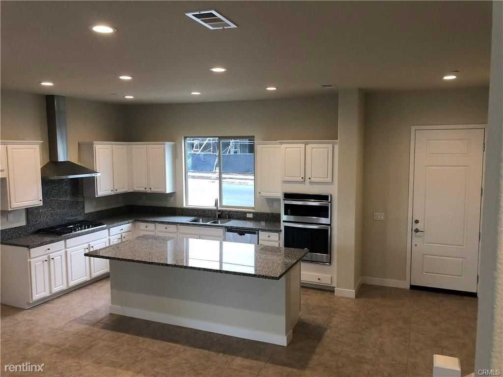 113 Waterworks Way ##300 - Photo 2 of 24