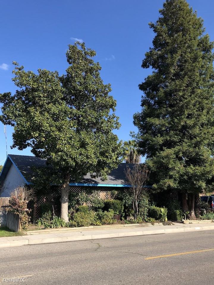 540 N 11th St - Photo 2 of 10