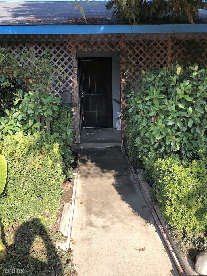 540 N 11th St - Photo 3 of 10