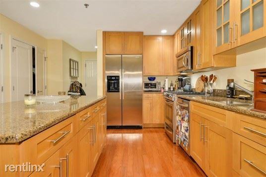 1125 Maxwell Ln - Photo 2 of 11