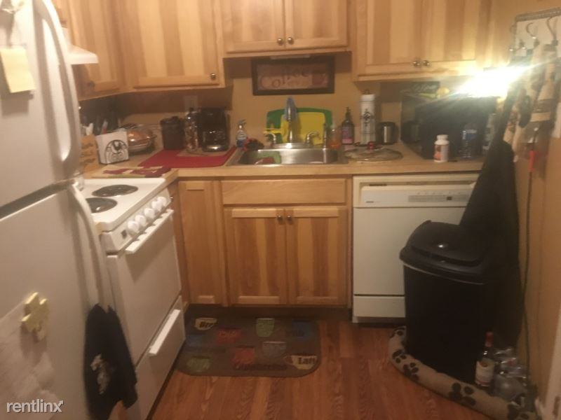 701 N Maple Ave - Photo 2 of 5