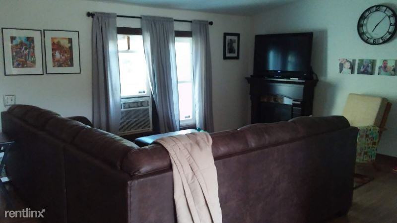 14519 Baker Rd - Photo 3 of 11