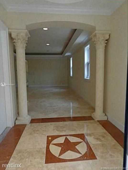 3067 New York St #3067B - Photo 2 of 3