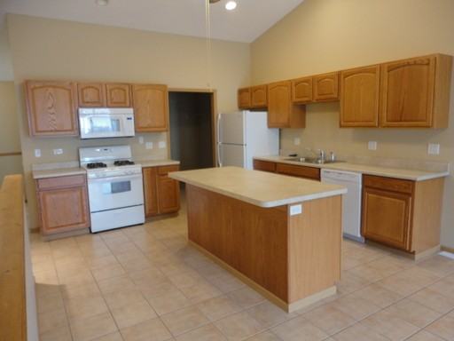 529 Johnson St - Photo 3 of 12