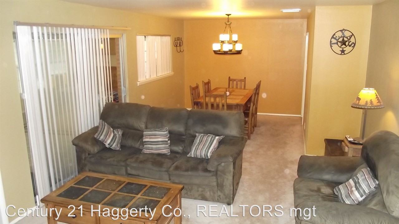 8711 Magnetic St - Photo 3 of 22