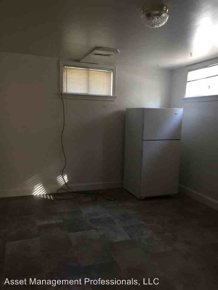 624 N 22 Street - Photo 2 of 7