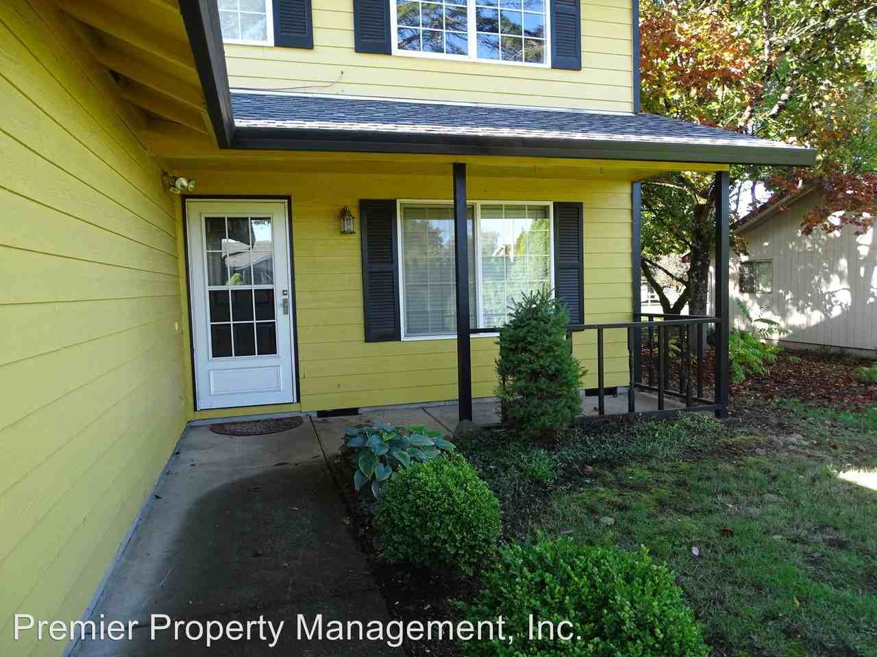 706 NE 173rd Ave - Photo 2 of 16