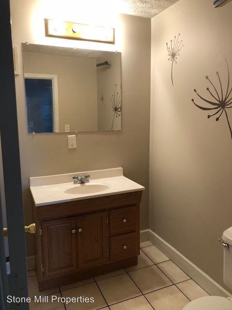 1117 S Main St - Photo 3 of 6