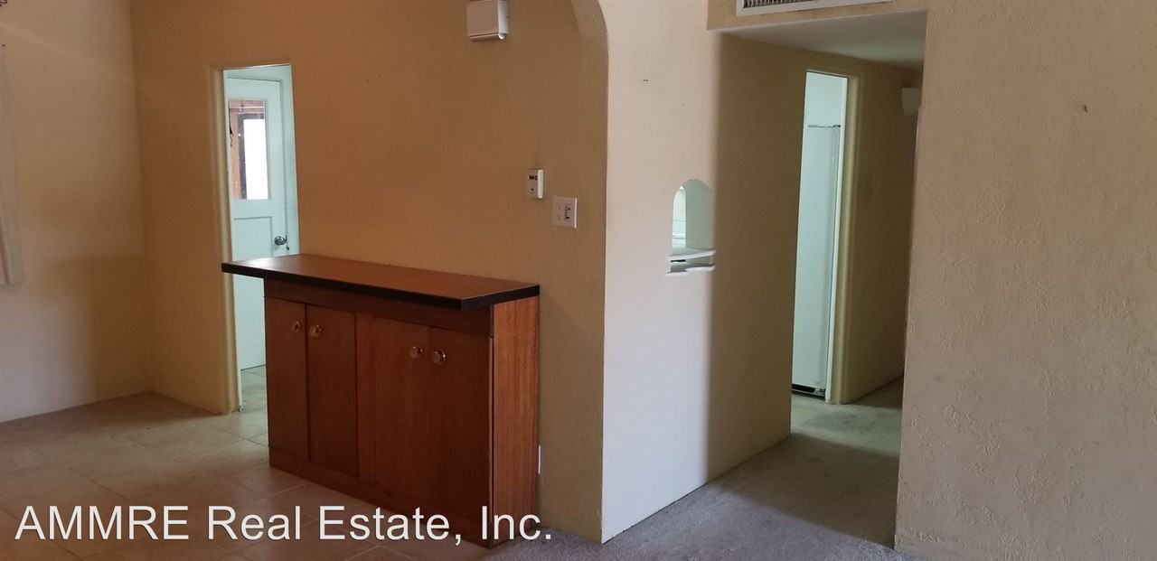 2114 Utah St NE - Photo 3 of 10
